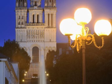 https://reservation.destination-angers.com/medias/images/prestataires/2738283-angers_cathedrale_st_maurice_255461.jpg_3 Destination Angers