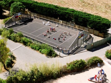 ile-de-noirmoutier-campings-des-roussieres-aire-de-sport-100433 Vendée des Iles