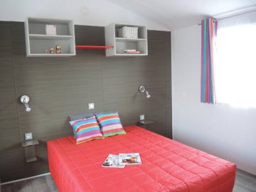 ile-de-noirmoutier-campings-des-roussieres-chambre-mobil-home-100431 Vendée des Iles