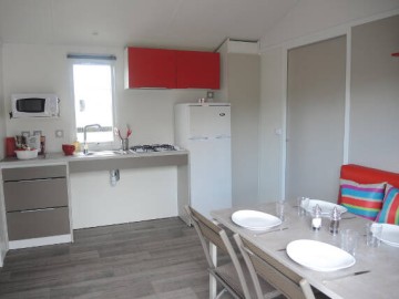 ile-de-noirmoutier-campings-des-roussieres-espace-de-vie-mobil-home-100430 Vendée des Iles