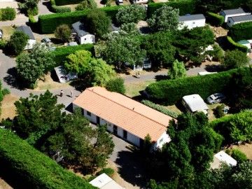 ile-de-noirmoutier-campings-des-roussieres-vue-aerienne-100434 Vendée des Iles