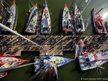 Ambiance sur les pontons - Photo V.CURUTCHET-DPPI-VENDEE-GLOBE Ambiance sur les pontons - Photo V.CURUTCHET-DPPI-VENDEE-GLOBE